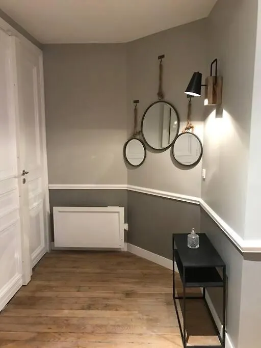 Cosy In The Heart Of פריז